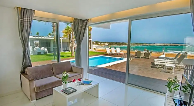 Koninklijk Suite Dome Beach Marina Hotel & Resort