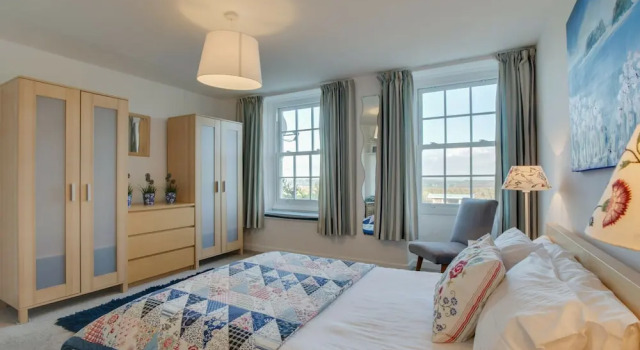 Beautiful Holiday Home in Wadebridge With a Fireplace in the Bedroom and a Lovely Garden, Забронировать Отель Отели Англии 3 звезды, 3*