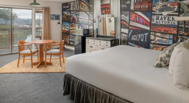 Номер Deluxe Astoria Riverwalk Inn