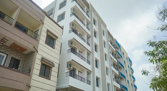 Hotel Twin Towers 1 By OYO Rooms, Забронировать Отель Отели штата Махараштры 3 звезды, 3*