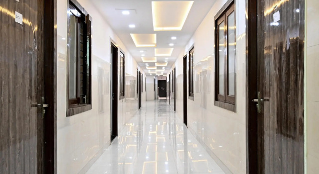 OYO 60218 Hotel Raj Inn, Buchen Sie Hotel Malpura Uttar Pradesh