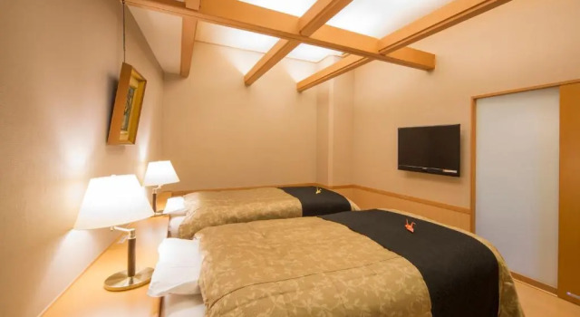 Люкс с видом на озеро APA Hotel & Resort Kaga Katayamazu Onsen Kasuikyo