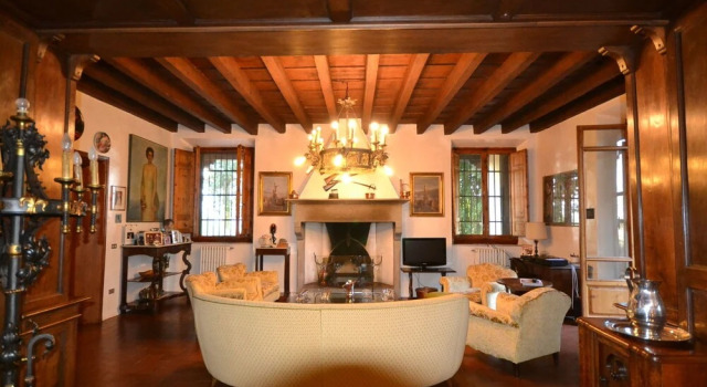 Charming Villa in Tuscany With Swimming Pool, Забронировать Вилла Риньяно-суль-Арно Valdarno