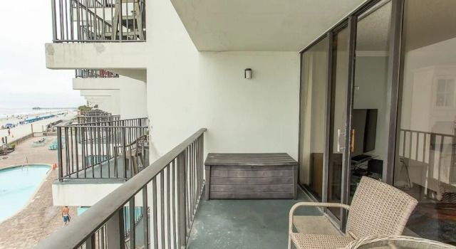 Royal Garden Resort 203 1 Bedroom Condo by RedAwning