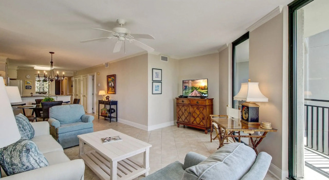216 C Shipwatch by Avantstay Shared Pool + Ocean Views + Walk to the Beach