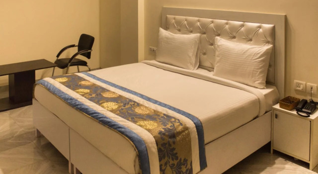 IVY Hotel, Забронировать Отель Нойда штат Уттар-Прадеш