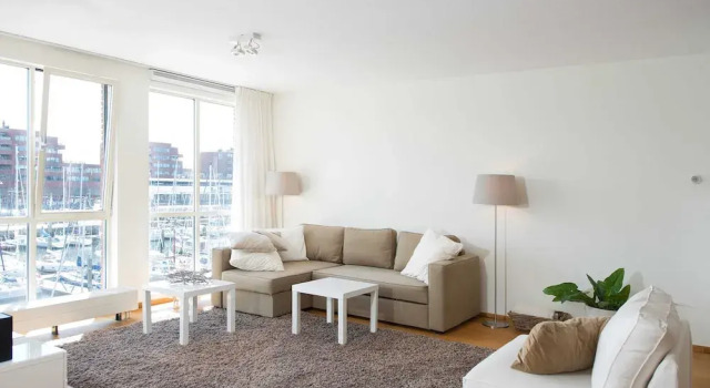 Sunlit Retreat With Balcony, Забронировать Отель Схевенинген Южная Голландия