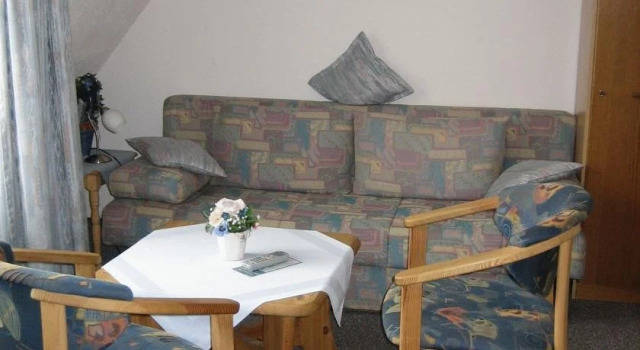 Pension Maren, Забронировать Отель Бюзум Dithmarschen, рядом с Интерактивный музей Phänomania в городе Бюзум