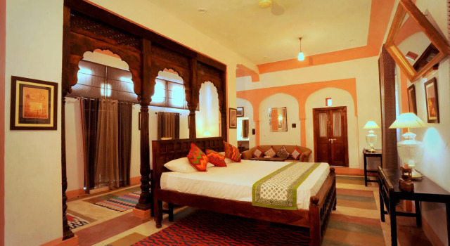 Ram Bihari Palace Alwar, Забронировать Отель Отели штата Раджастхана с парковкой, Парковка