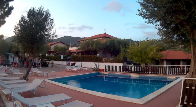 La Terrazza dei Dottori, Book Hotel Hoteller i Pisciotta med pool, Swimmingpool