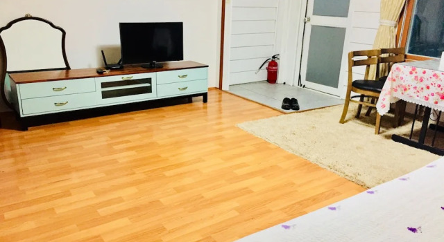 Jeju Red Roof Pension, Забронировать Отель Отели Согвипхо с парковкой, Парковка
