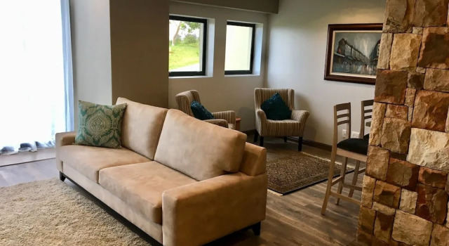 3 Village Heights, Забронировать Отель Отели George Central 4 звезды, 4*