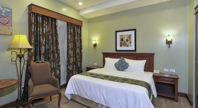 Двухместный номер Premier Paragon Hotel and Suites