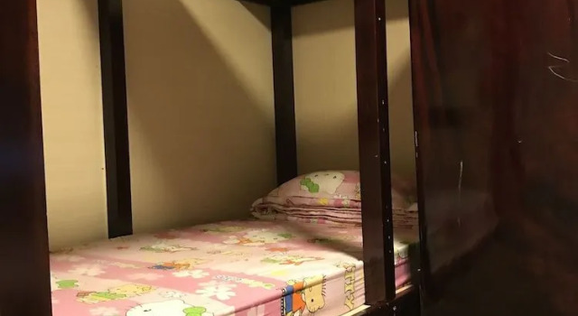 Happy Hostel VN - Adults Only, Забронировать Хостел Отели Района 5 с парковкой, Парковка