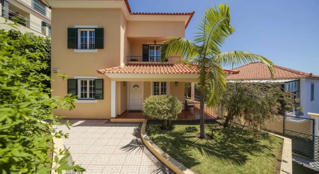 Вилла House With Garden and Great View, Vila Boa Vista