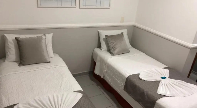 Hotel Caiçara, Забронировать Отель Кашуэйру-ди-Итапемирин Эспириту-Санту