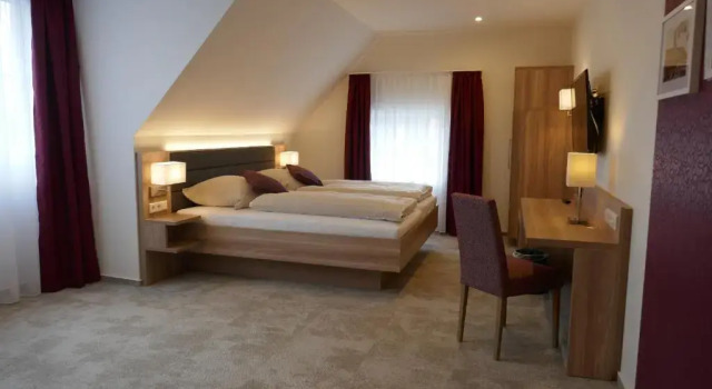 Трёхместный номер Comfort Hotel van Lendt garni