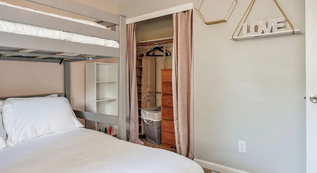 Lanka Rose House by WanderLodges, Book Hotel Phoenix Rogue Valley