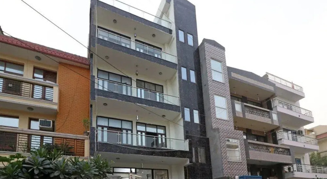 OYO 10172 Dhruv Residency, Забронировать Отель Нойда штат Уттар-Прадеш