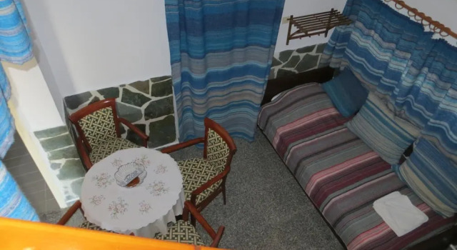 Nicolas Apartments