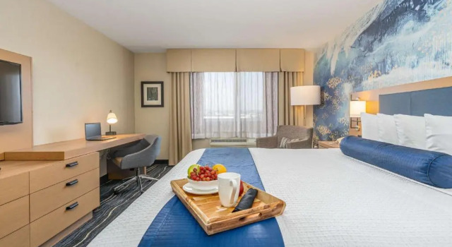 Номер Standard с балконом Best Western Plus Marina Gateway Hotel