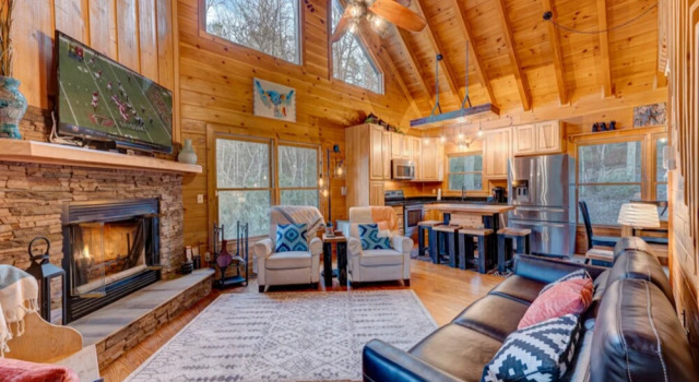 Secluded Springs by Escape to Blue Ridge, Boek Hotel Hotels in Georgia met parkeren, Parkeren