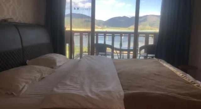 Люкс Deluxe Wuhu Huguang Mountain House Inn