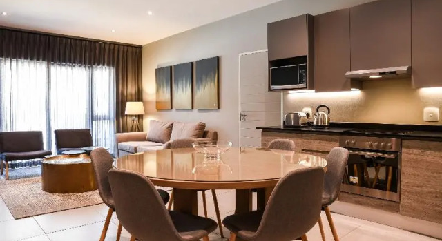 Номер Standard с балконом Mint Hotel Sandhurst