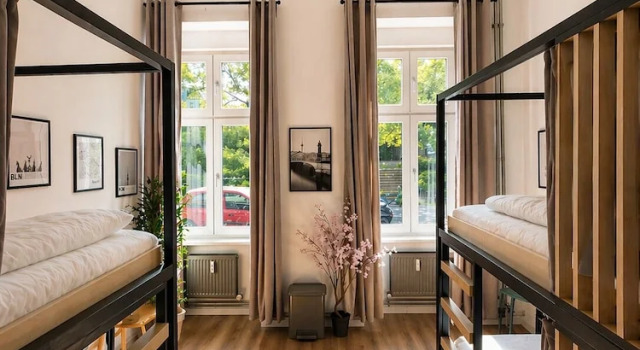 Berlin Sleep Club, Boek Hostel Berlijn Duitsland, in de buurt van Helmholtzplatz