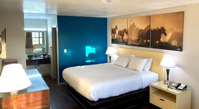 Standardowy dwuosobowy pokój Days Inn by Wyndham Canton