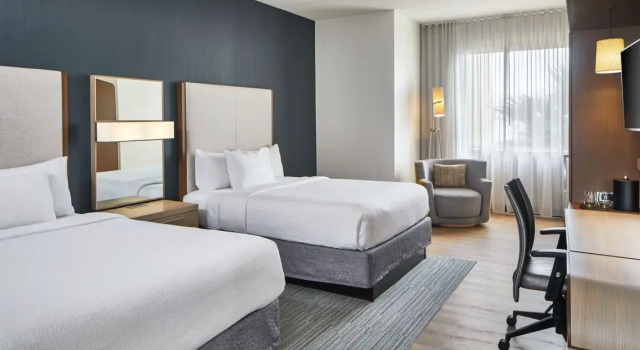 Четырёхместный номер Standard Courtyard by Marriott St. Petersburg Clearwater/Madeira Beach