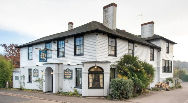 The Ostrich Hotel, Забронировать Отель Отели Исторического графства Суссекса 3 звезды, 3*