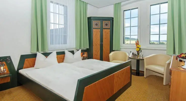Berghof, Varaa Hotelli Hotellit Ore Mountains pysäköinnillä, Pysäköinti