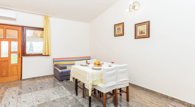 Orange Apartment Sea View