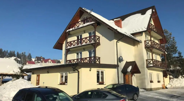 Willa Karolina, Book Hotel Hoteller i Lillepolen med parkering, Parkering
