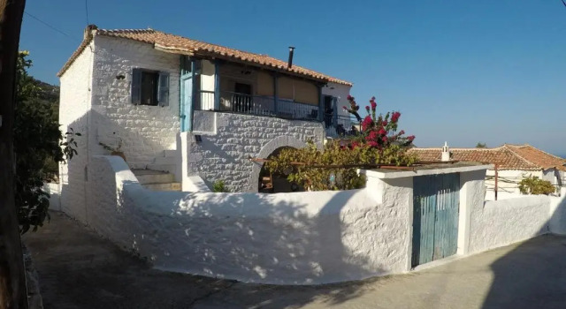 Коттедж Lovely traditionnal house with sea view