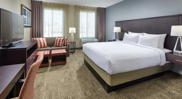 Staybridge Suites Anaheim At The Park by IHG, Забронировать Отель Анахайм Disneyland California, рядом с Курорт Disneyland® Resort