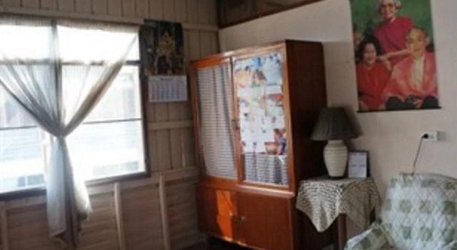 Baan Khun Yay Homestay, Varaa Hotelli Hotellit North-Eastern Thailand pysäköinnillä, Pysäköinti