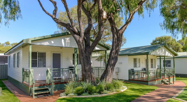 Mandalay Holiday Resort and Tourist Park, Book Resort Broadwater Western Australia
