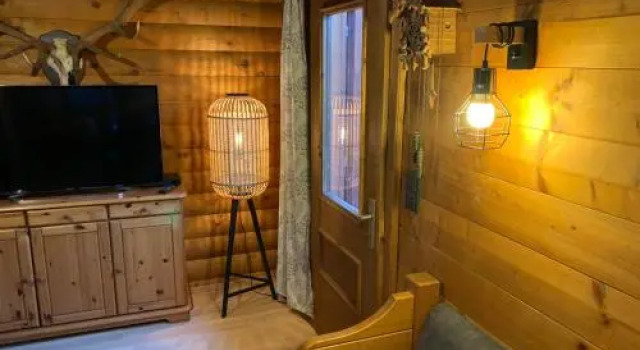 Ferienwohnungen im Blockhaus Metzler, Book Apartment Hotels in Vorarlberg with Parking, Parking