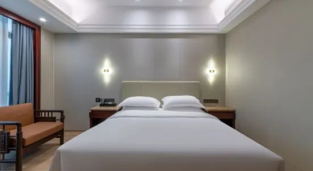 Люкс c 1 комнатой с видом на город Baohui Garden Hotel (Shenzhen Qianhai Yifang City Branch)