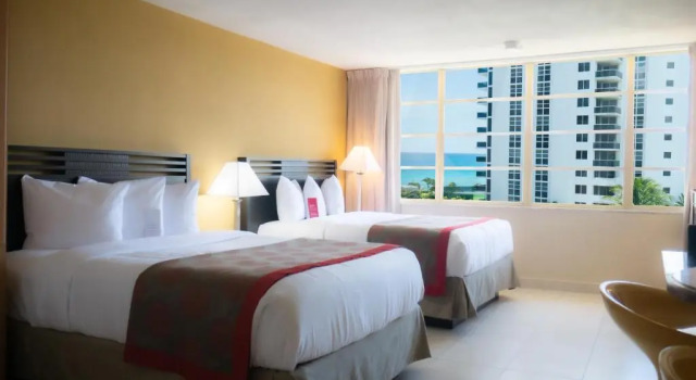 Четырёхместный номер с частичным видом Ramada Plaza by Wyndham Marco Polo Beach Resort