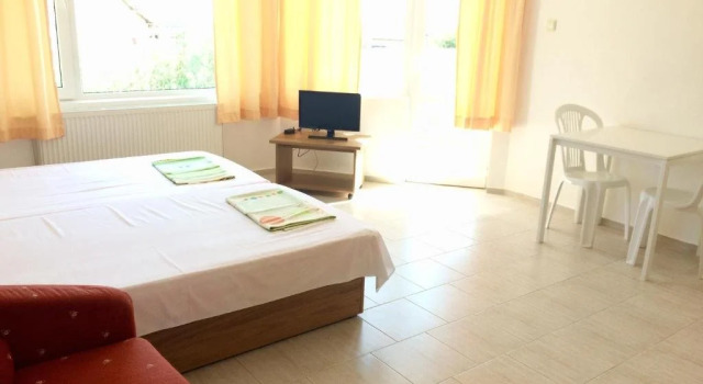 Perla Hostel, Book Hostel / Vandrerhjem Hostels i Varna region, Hostel / Vandrerhjem