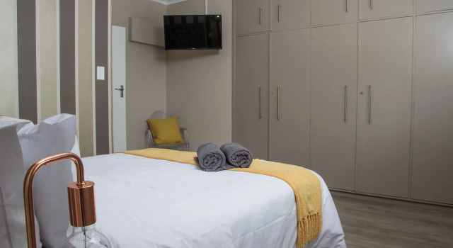 2 On Lismore Guesthouse, Забронировать Отель Отели Токая 3 звезды, рядом с Westlake Office Park, 3*