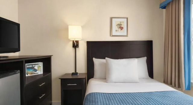 Номер Economy Harrison Hall Hotel