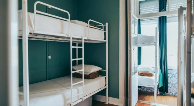 Кровать в общем номере Urban Garden Hostel