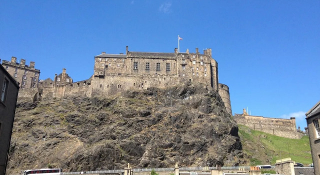 Our Bijou Edinburgh Apartment, Забронировать Апартаменты/квартира Апартаменты Эдинбурга, рядом с St George's West Church, Апартаменты/квартира