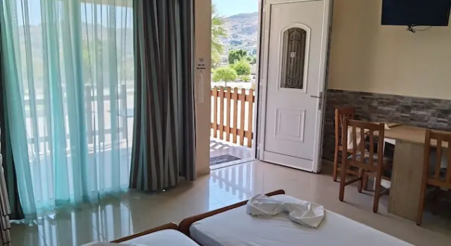 Апартаменты Deluxe Vlycha Beach Studios & Apartments