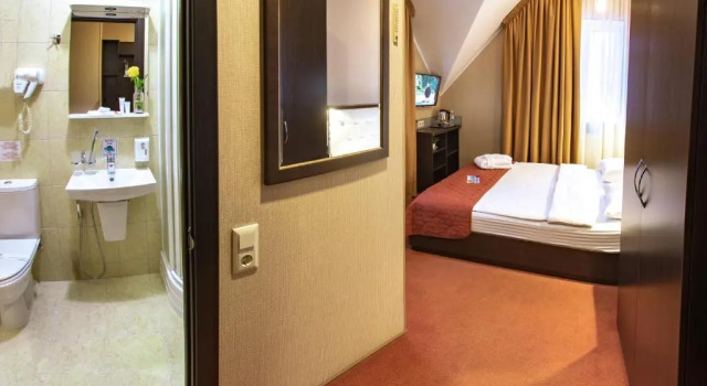 Двухместный номер Economy Kiev 365 Park Hotel
