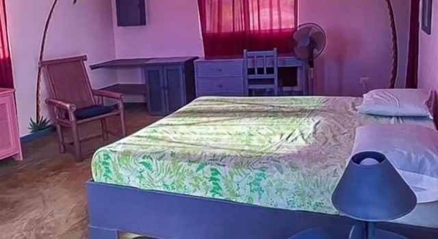 Il Triangolo Hostel, Prenota Affittacamere Hotel economici a Samana